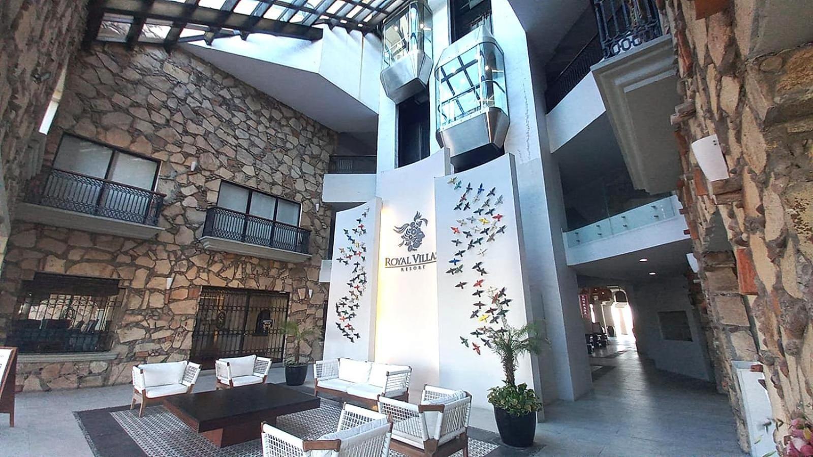 Royal Villas Resort Mazatlán Exterior foto The lobby of the hotel